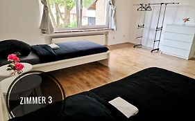 Appartement 4 Personen - Zimmer In Wohnung, Zentral, Ruhig, Modern